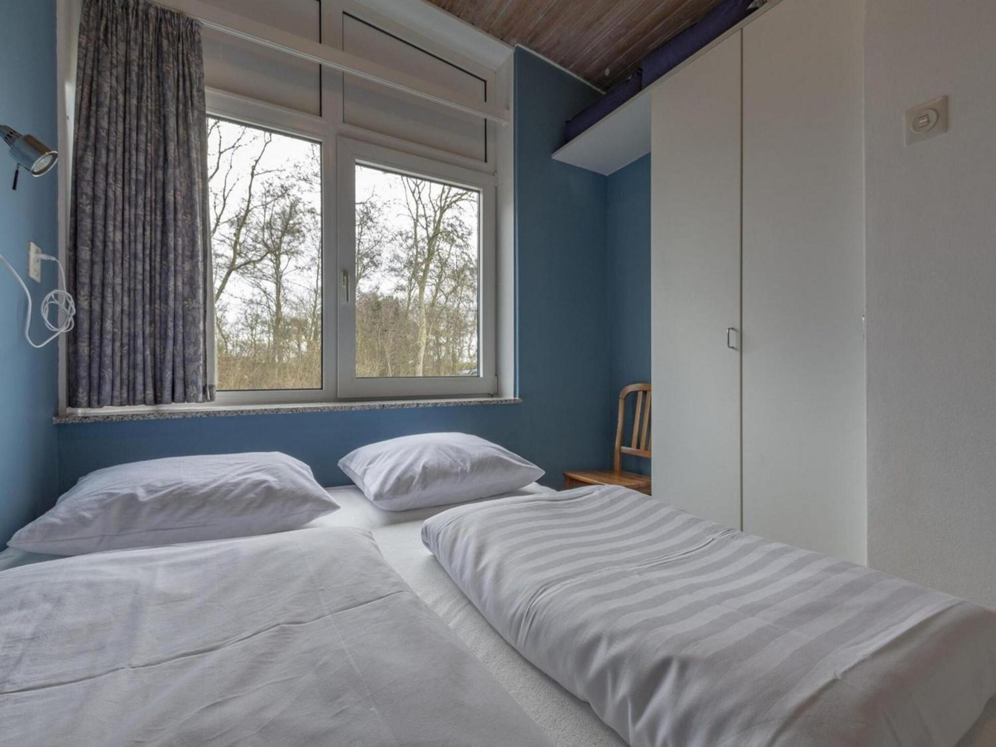 Stylish Beachside Bungalow With Patio Sint Maartensvlotbrug Экстерьер фото