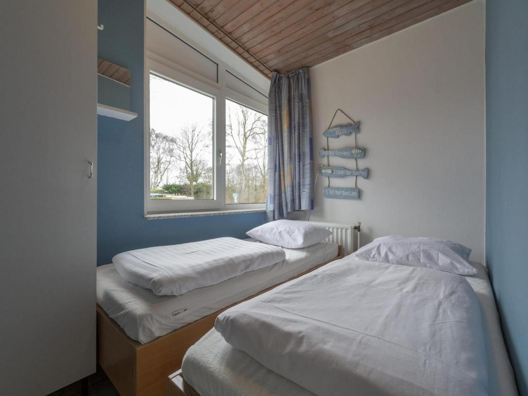 Stylish Beachside Bungalow With Patio Sint Maartensvlotbrug Экстерьер фото